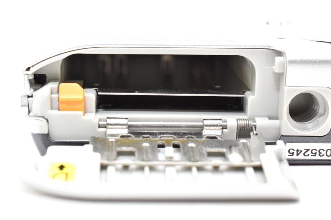 Nikon COOLPIX S3600 コンパクトデジタルカメラ シルバーニコン