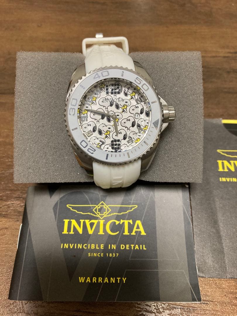 INVICTA SNOOPY 腕時計 ホワイト/シルバー