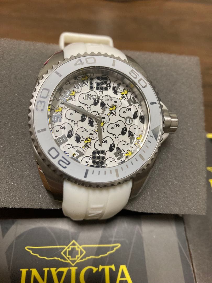 INVICTA SNOOPY 腕時計 ホワイト/シルバー