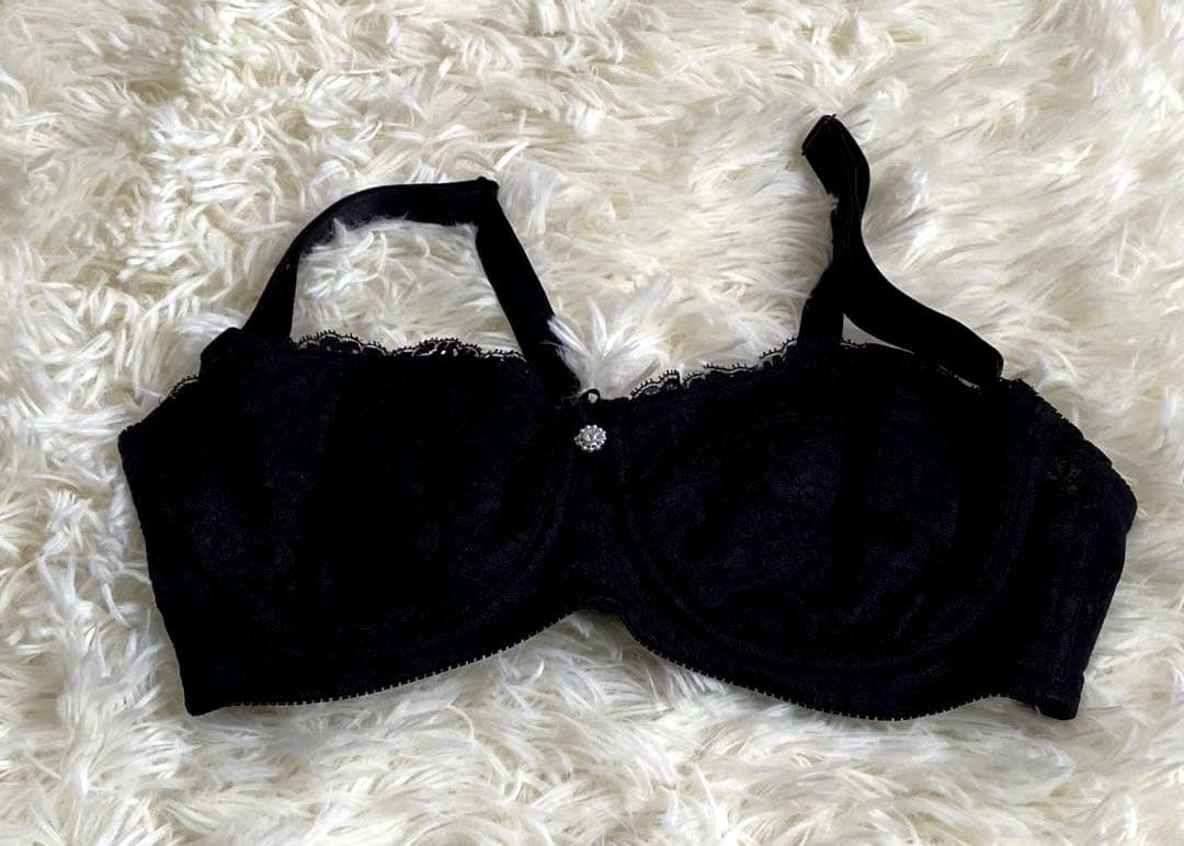 シャンデールのボディースーツx1 ブラx2 ガードルx2のブラックの5点セット