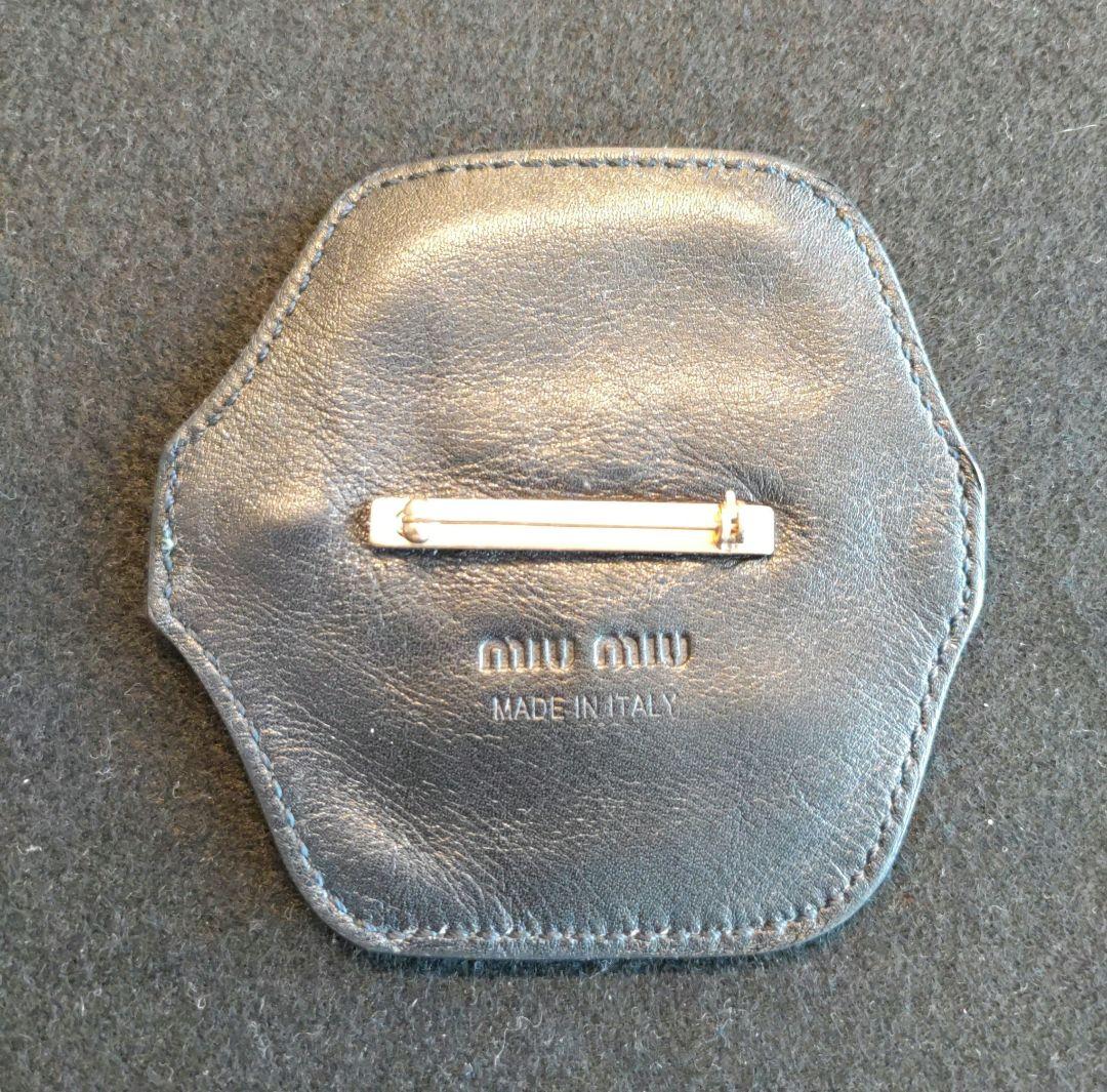 MIUMIU◇8cm レザーブローチ　ミュウミュウ　２つセット　大きめ
