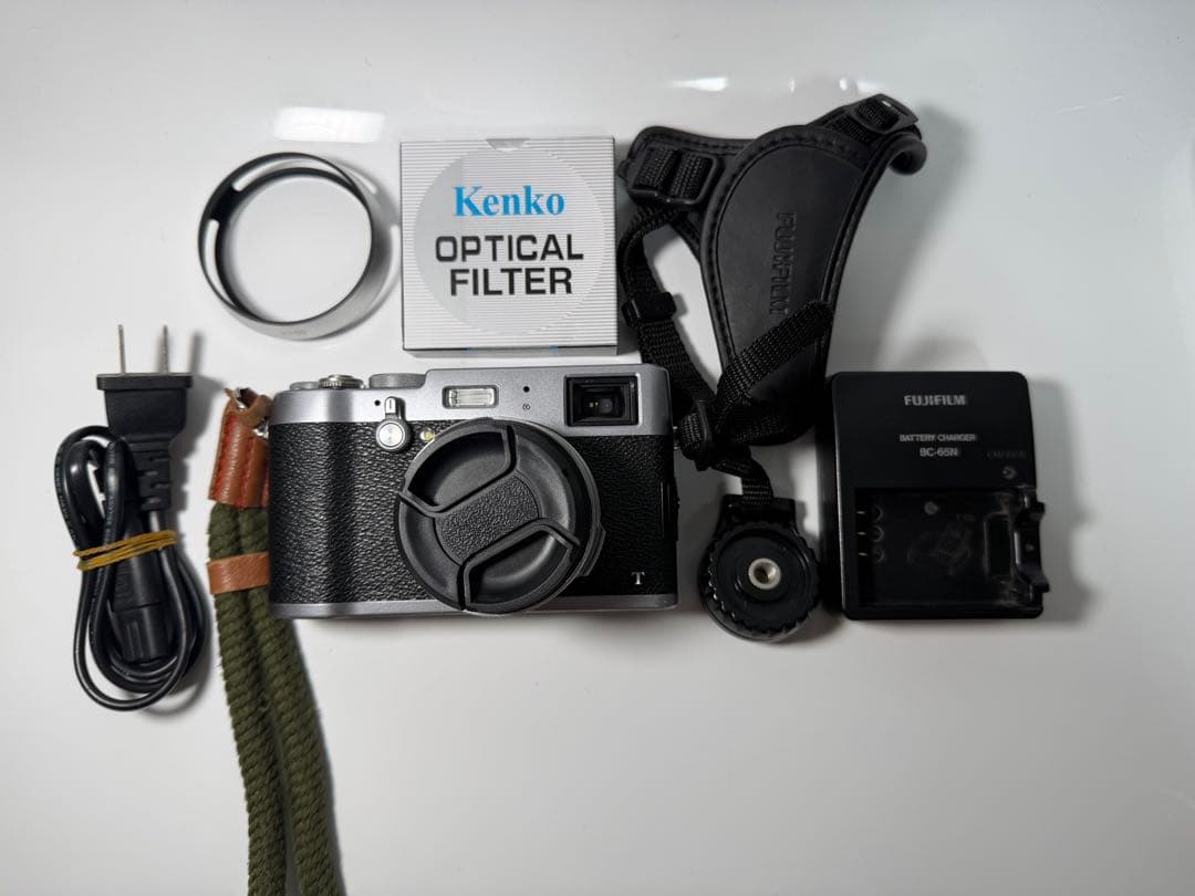 Fujifilm X100T シルバー ショット数9300回