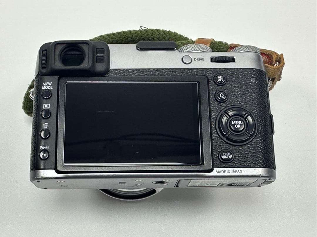 Fujifilm X100T シルバー ショット数9300回