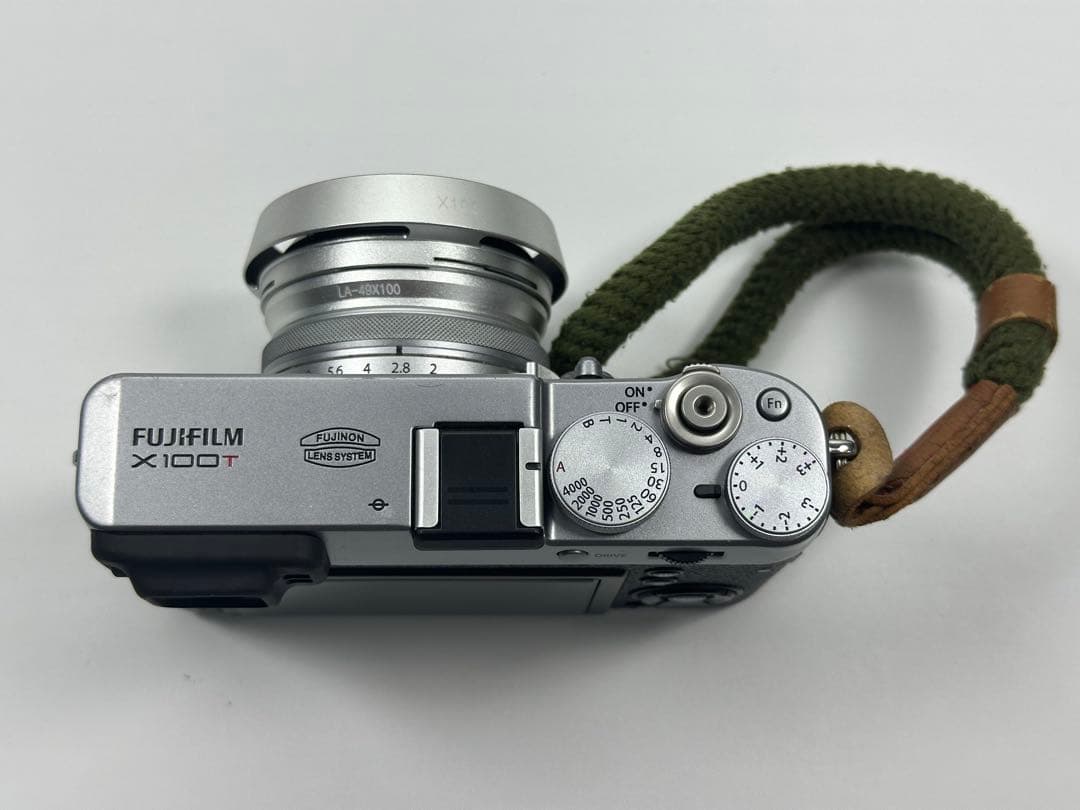 Fujifilm X100T シルバー ショット数9300回