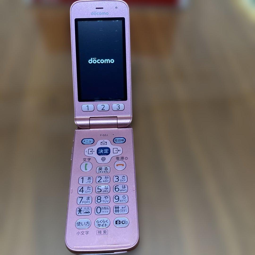 docomo F-02J ピンク 携帯電話 本体 中古