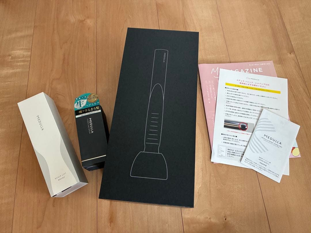 MEDULLA 超音波アイロン　ブラック/ゴールド