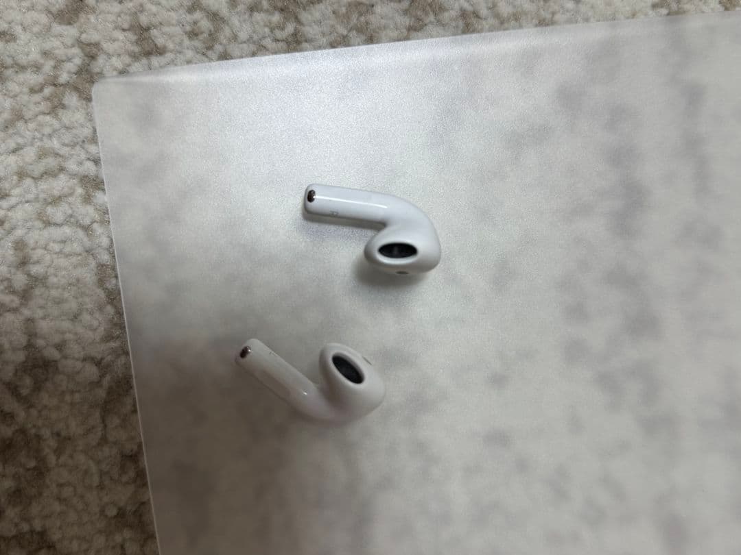 Apple AirPods4 第4世代 アクティブノイズキャンセリングモデル