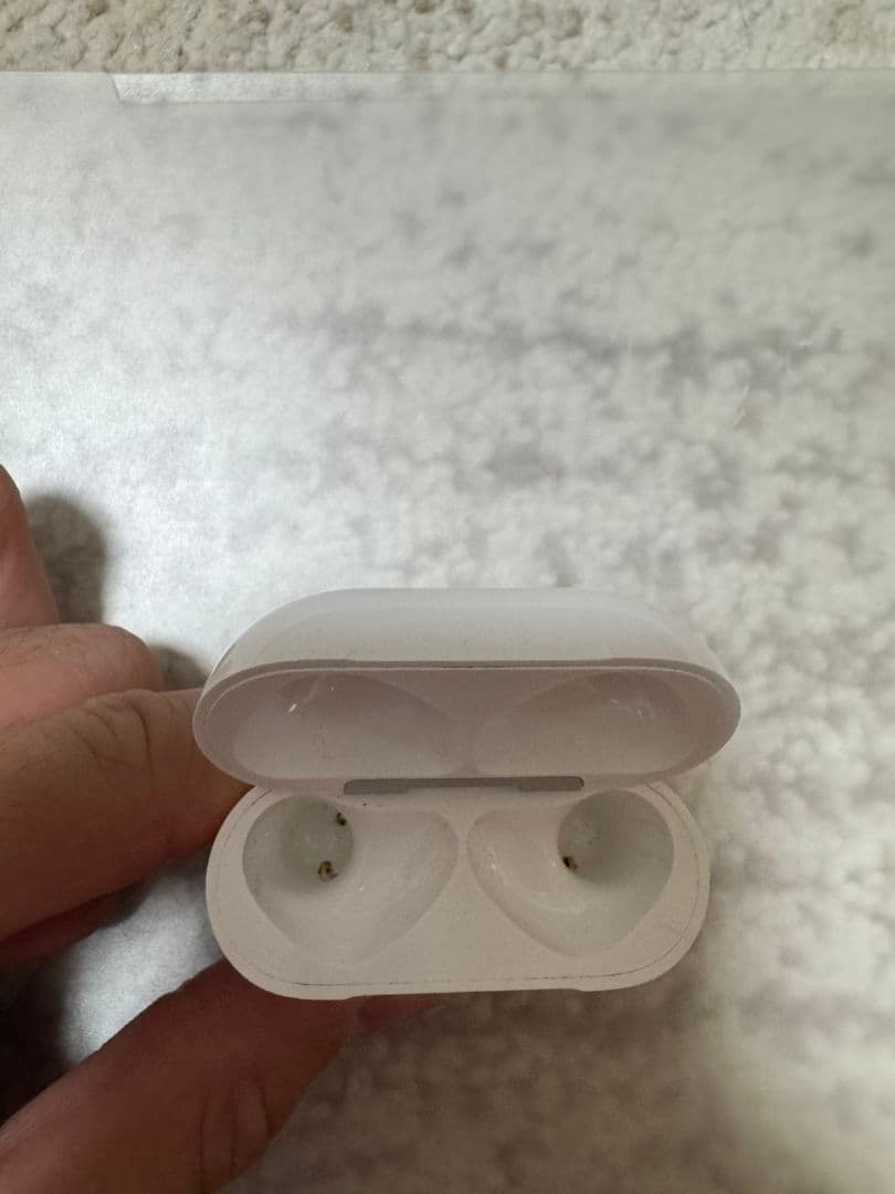 Apple AirPods4 第4世代 アクティブノイズキャンセリングモデル