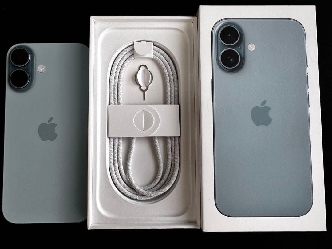 Apple iPhone 16 ティール 128GB バッテリー100%