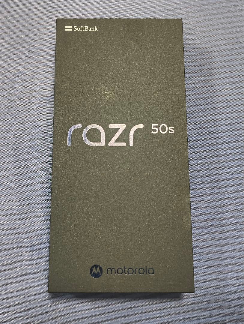 【新品未使用】motorola razr 50s