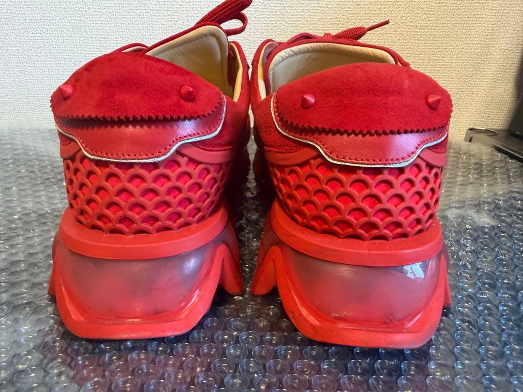 クリスチャンルブタン ルビシャーク 美品 色RED