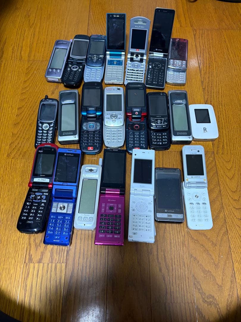 スマートフォン本体セットガラケーまとめ売り　スマホ　携帯【22台】