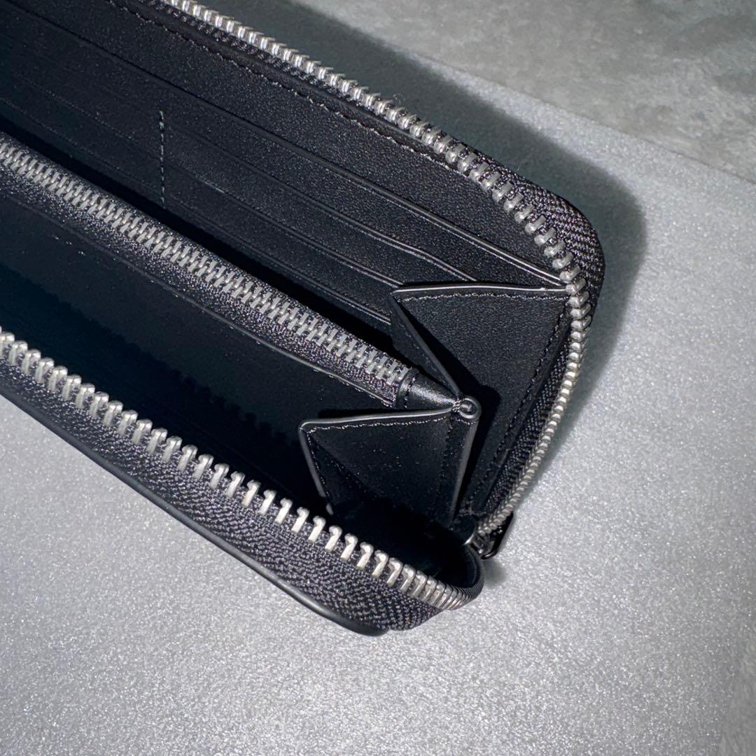 COACH ブラック 長財布 型押しデザイン今なら安くします！