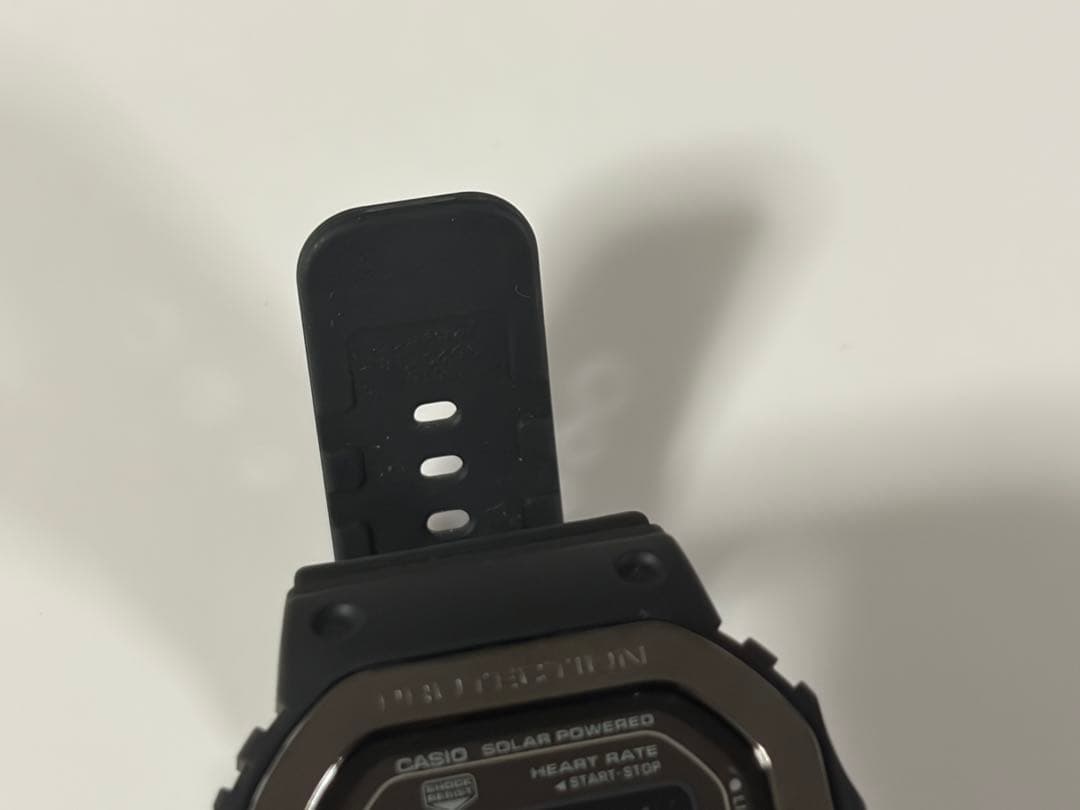 ★送料無料・未使用★お洒落　カシオ　G-SQUAD DW-H5600MB-1JR