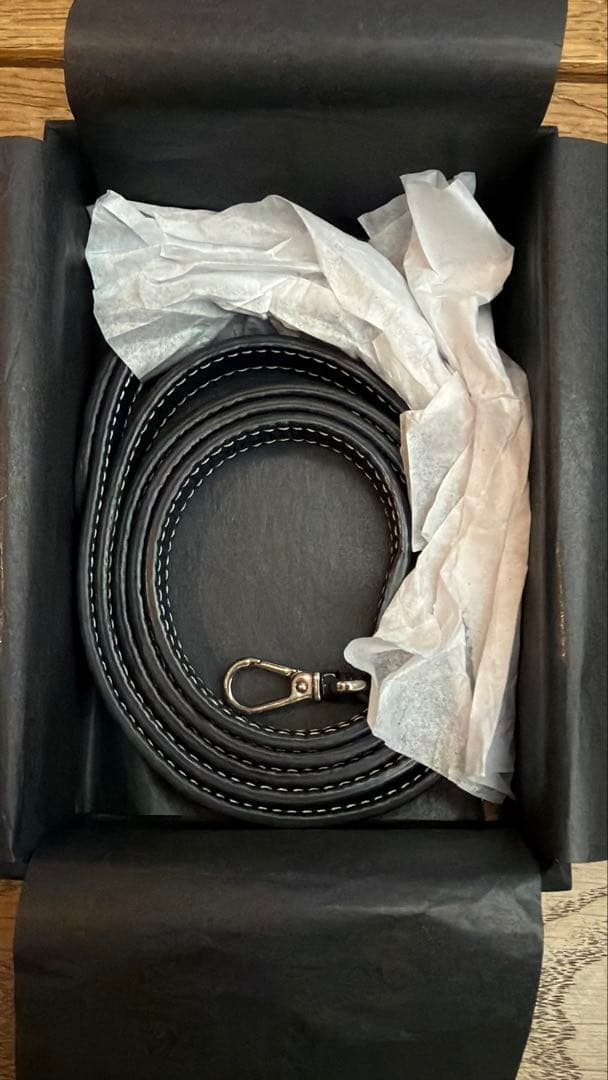 BONAVENTURA iPhone 16proケース ストラップ付き