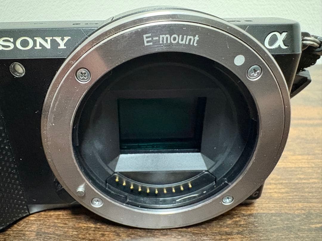 カメラ　ソニー　ミラーレス　α5000 ボディのみ