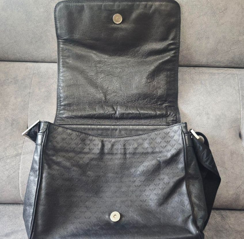 美品 エンポリオアルマーニ メッセンジャーバッグ