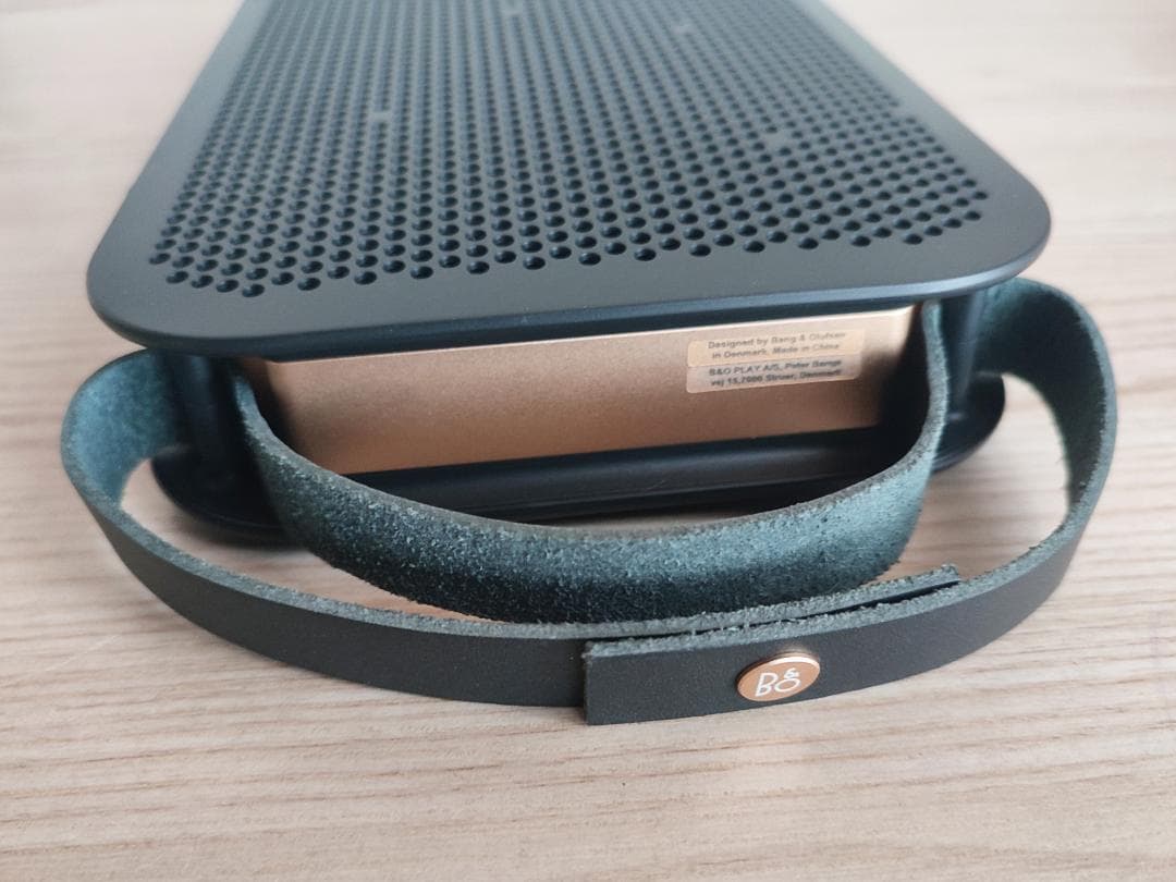 【極美品】Bang&Olufsen スピーカー B&O Beoplay A2 黒