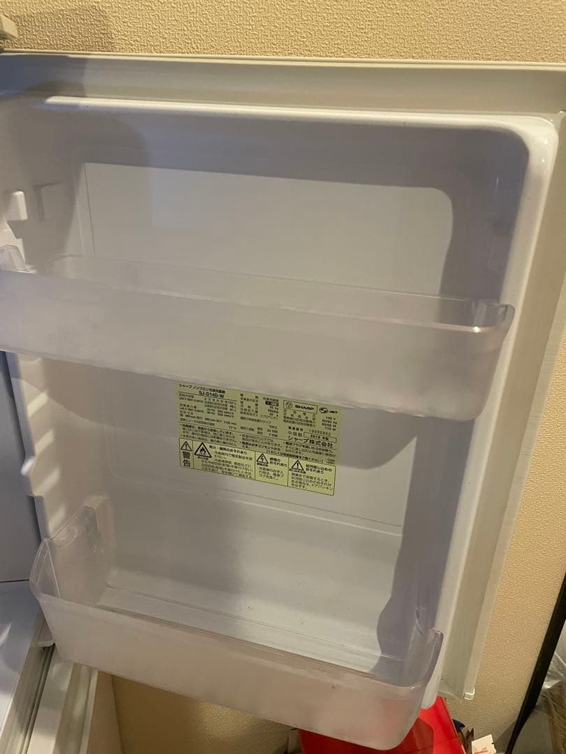 猫*ん様 シャープ2018年製　冷蔵庫SJ-D14D-W