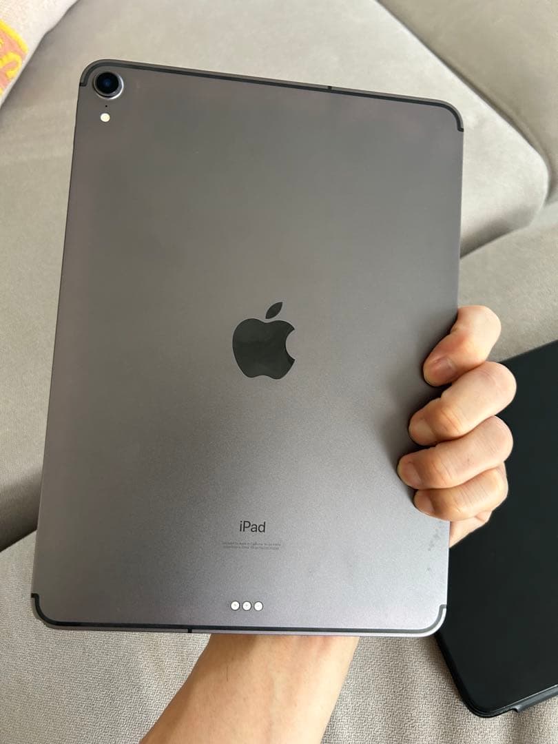 Apple iPad Pro 11inc スペースグレイ256GB専用キーボード