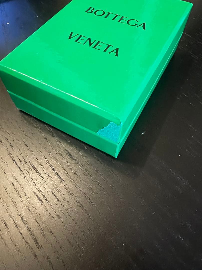 Bottega Veneta AirPodsケース ホワイト　ボッテガ