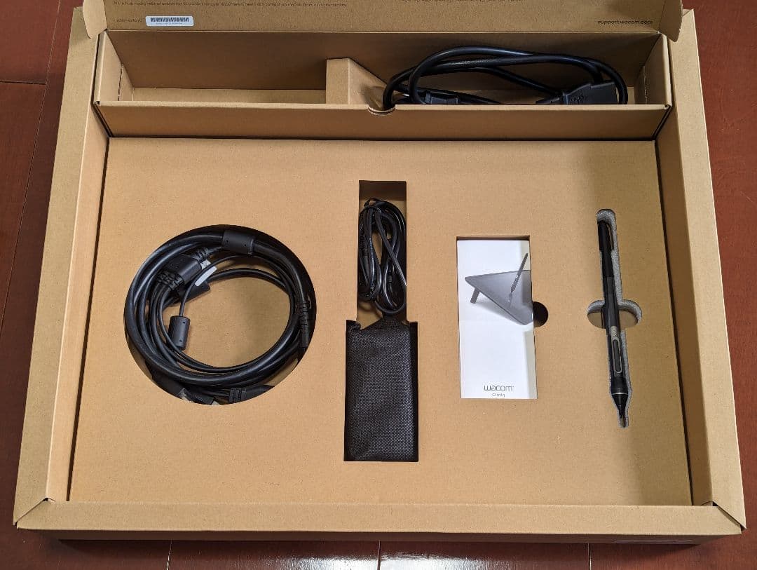 WacomCintiq16(DTK1660K1D)+スタンド(ACK620K)