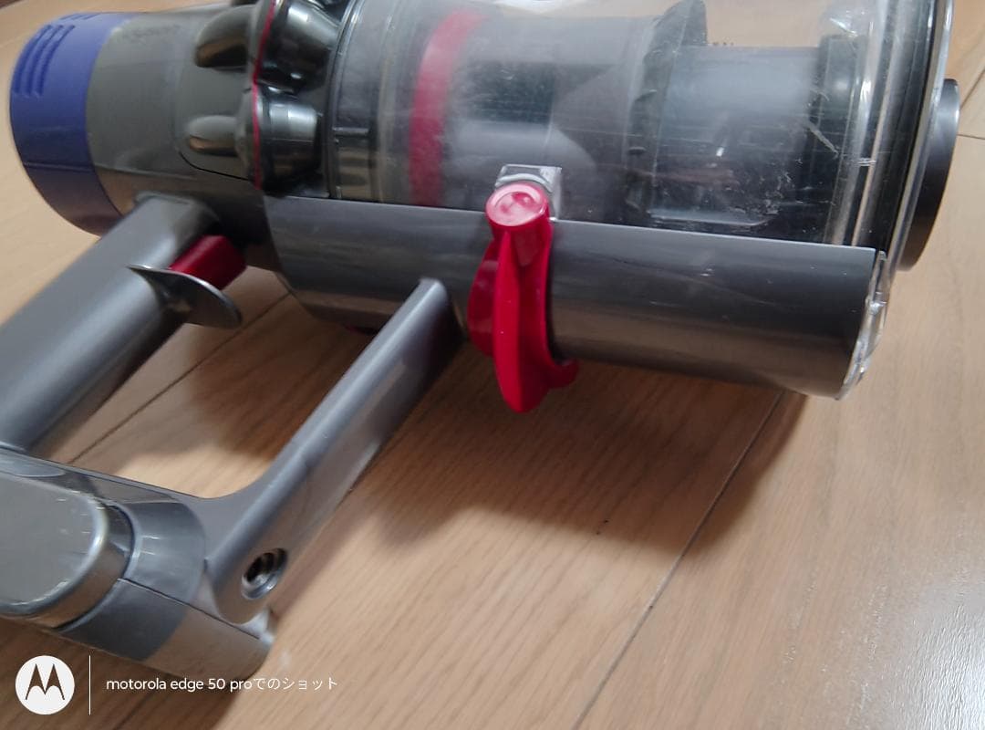 ダイソン★コードレス掃除機★V10本体★ＳV12★バッテリー新品と大差なし★4