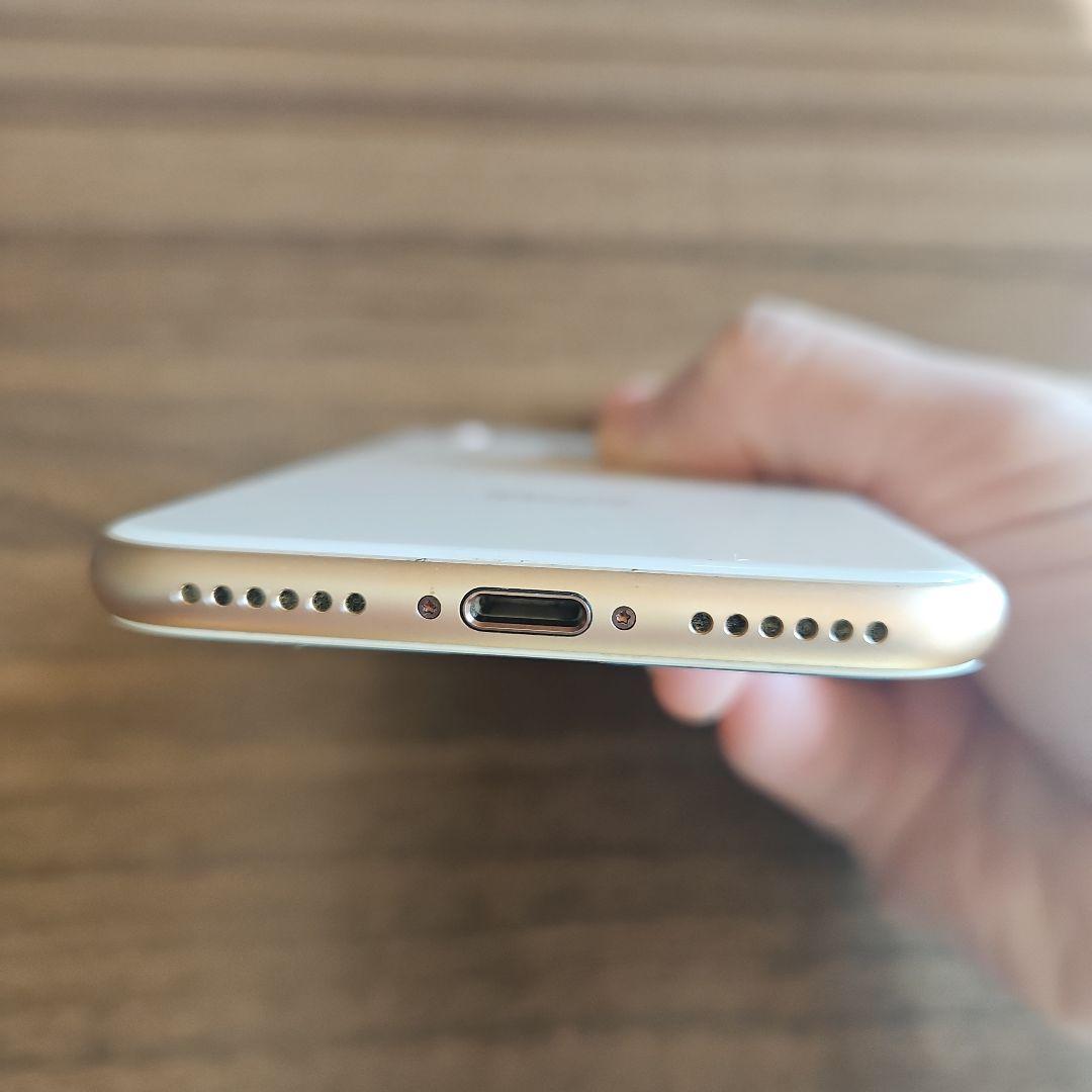 L*）様 iPhone8 64GB ゴールド au SIMロック解除済