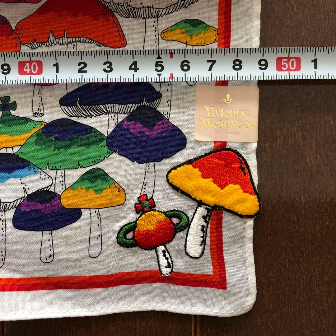 未使用　Vivienne Westwood ハンカチ　きのこ　総柄　キノコ