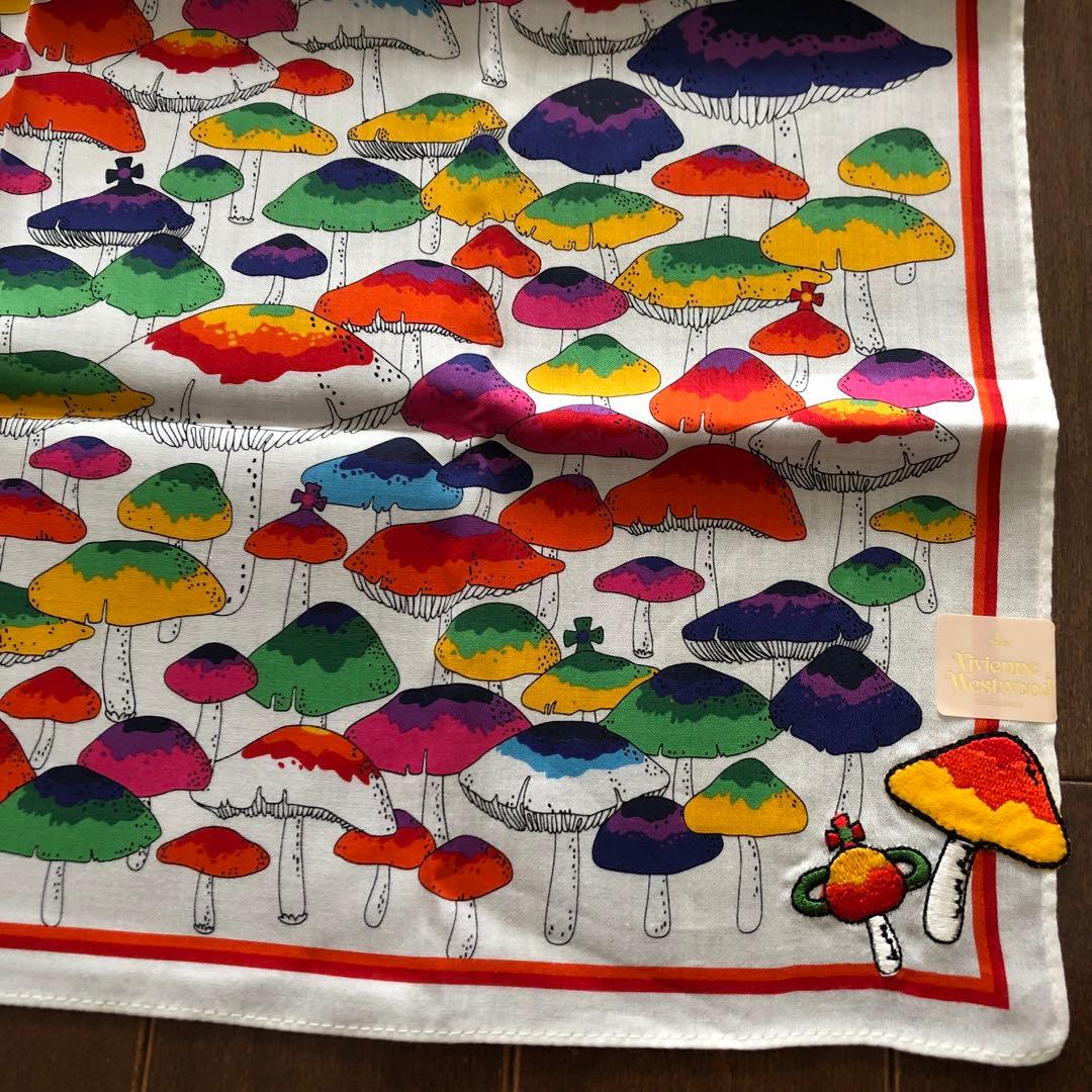 未使用　Vivienne Westwood ハンカチ　きのこ　総柄　キノコ