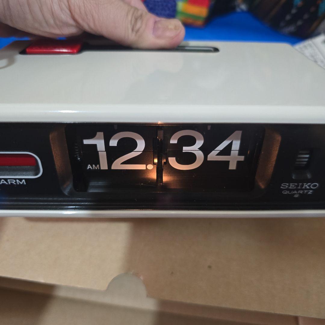 SEIKO QN407C パタパタ時計 新品