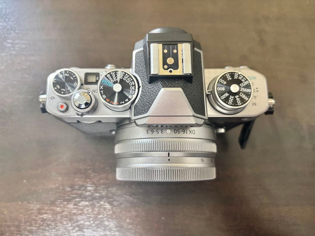 Nikon Z fc 16-50 VR レンズキット シルバー グリップ付き