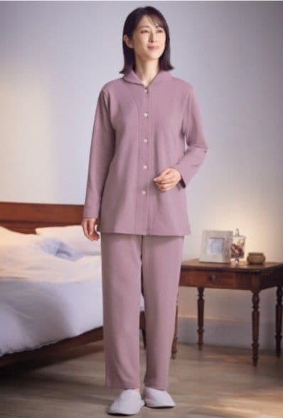 シャルレ　EB774 婦人ナイティ　起毛素材 パジャマ