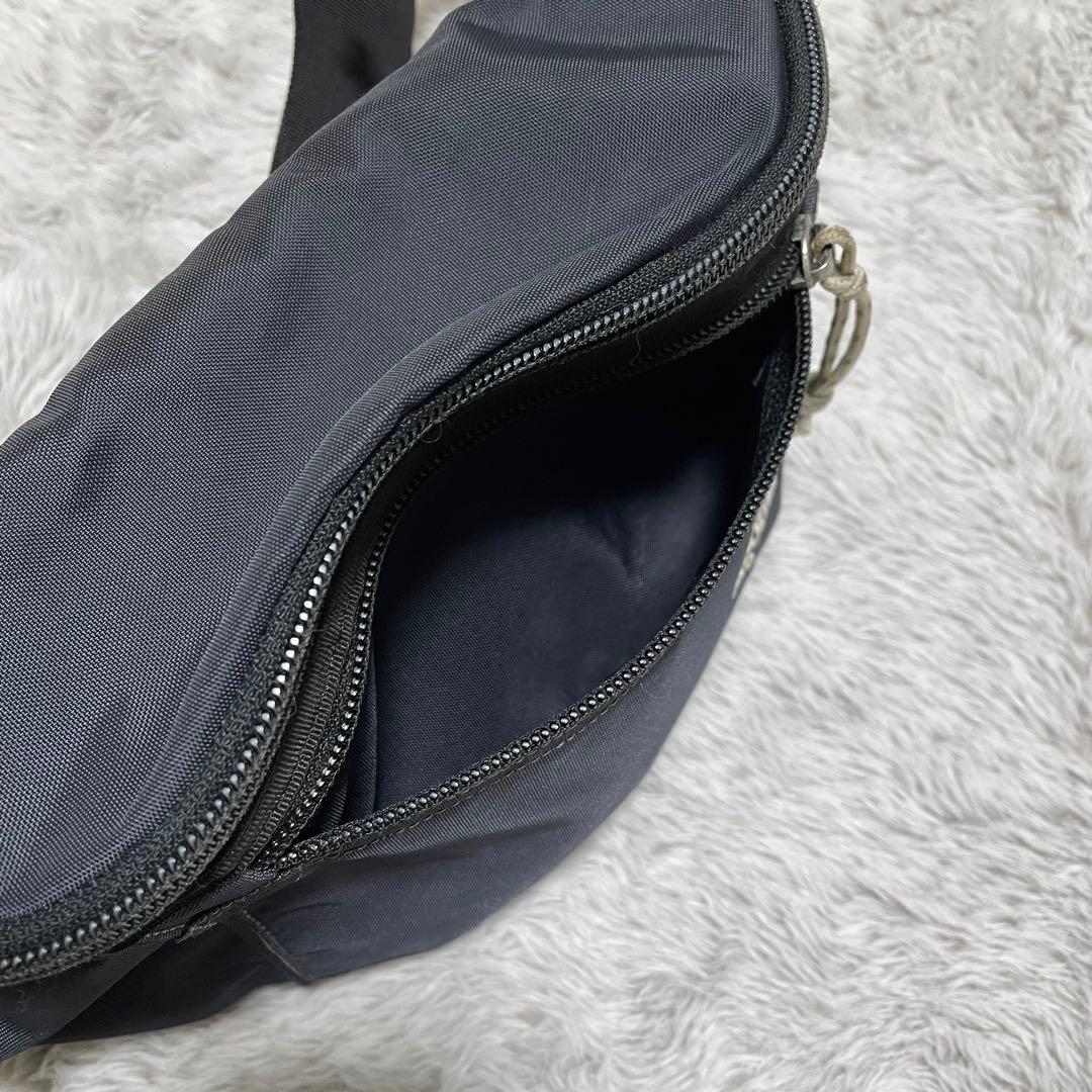 パタゴニア　ボディバッグ　00s ヌエボヒップボルト　ロゴ刺繍　大容量　ブラック