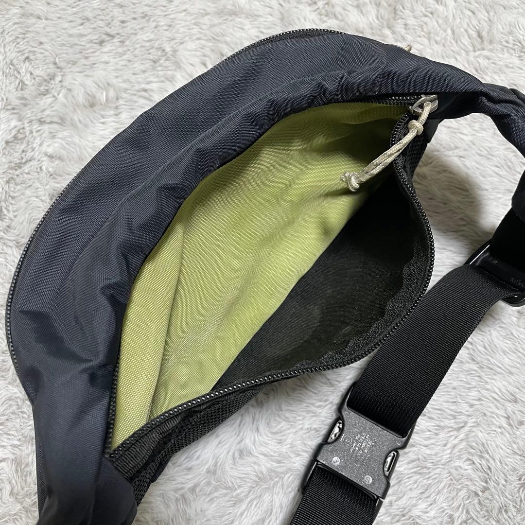 パタゴニア　ボディバッグ　00s ヌエボヒップボルト　ロゴ刺繍　大容量　ブラック