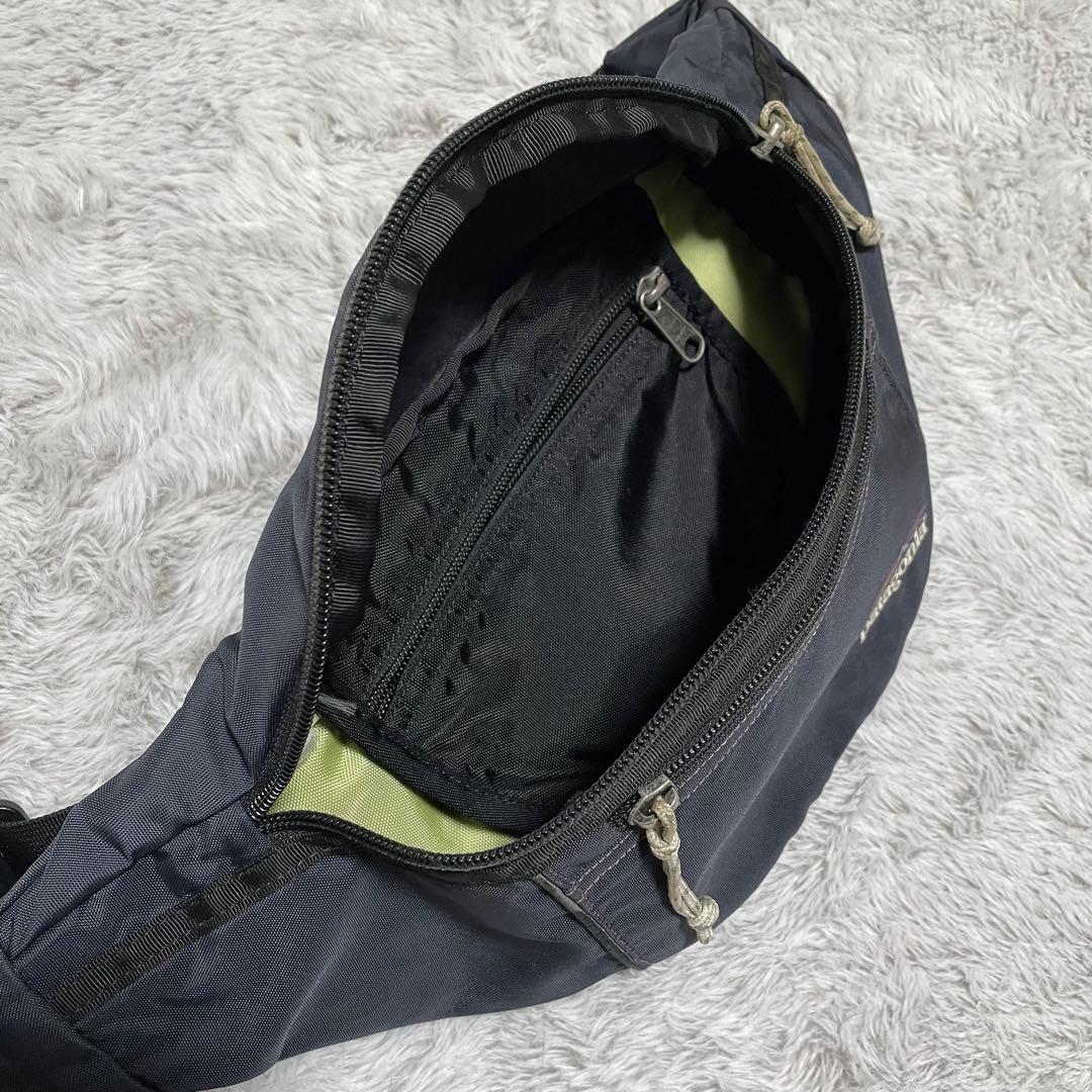 パタゴニア　ボディバッグ　00s ヌエボヒップボルト　ロゴ刺繍　大容量　ブラック