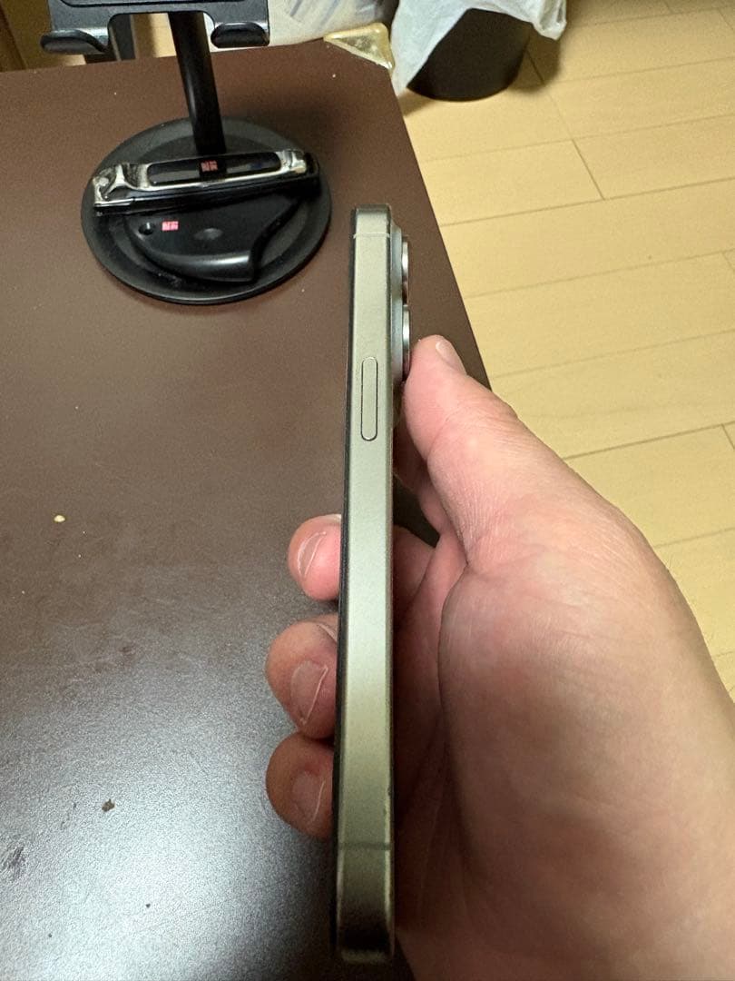 【液晶交換済*非純正】iPhone 15 Pro シルバー 本体