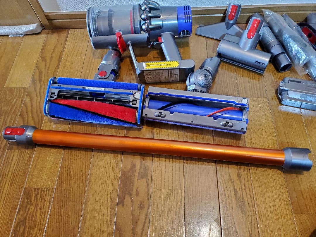 今週中最終在庫処分のためさらに値下げします　ダイソンV10分解清掃動作確認済み