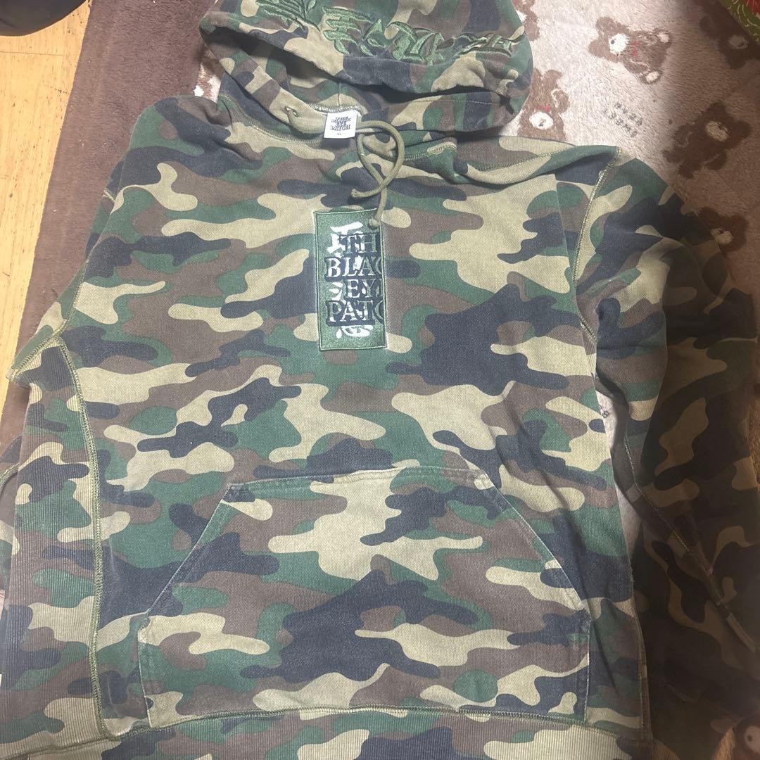 迷彩柄 THEBlackEYEPatchパーカー