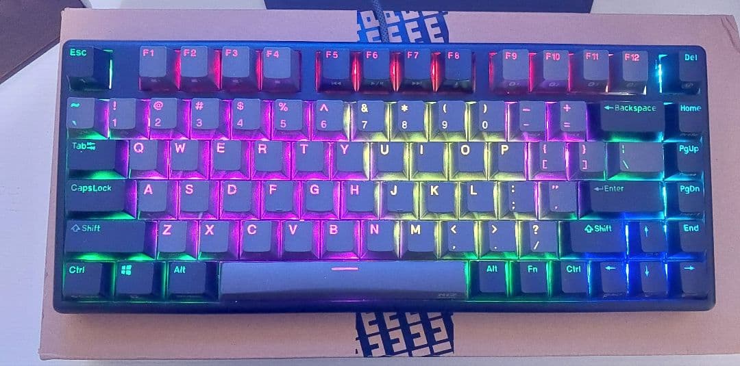 Niz micro82 RGB 無線モデル