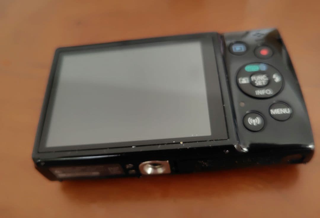 （再値下）IXY190 CANONキャノン 　元箱・付属品完揃・バッテリー３個