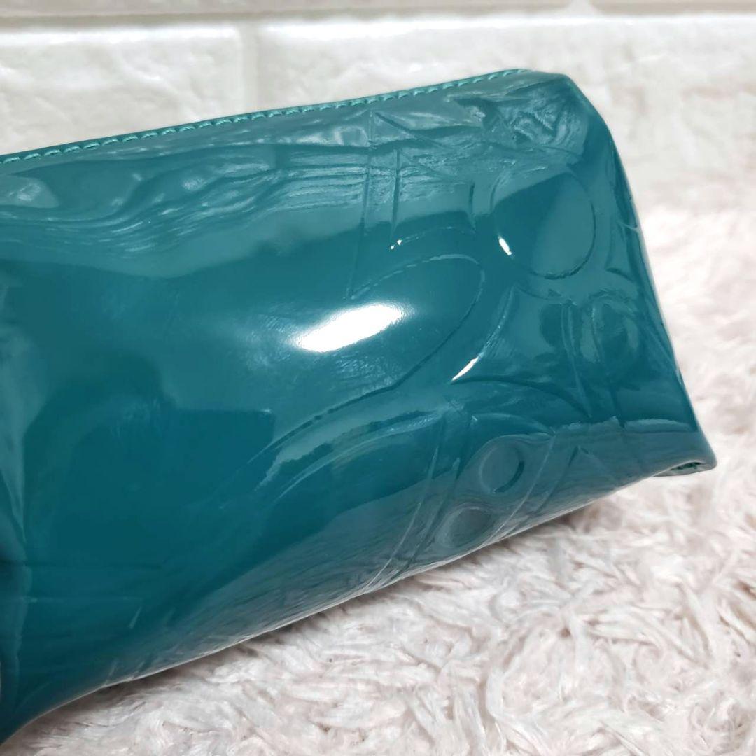 美品Vivienne Westwood オーブチャーム型押しエナメルメイクポーチ