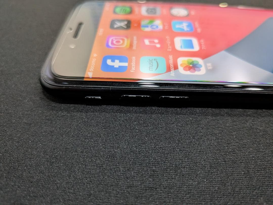 Apple iPhone SE 128GB 第2世代 ブラック