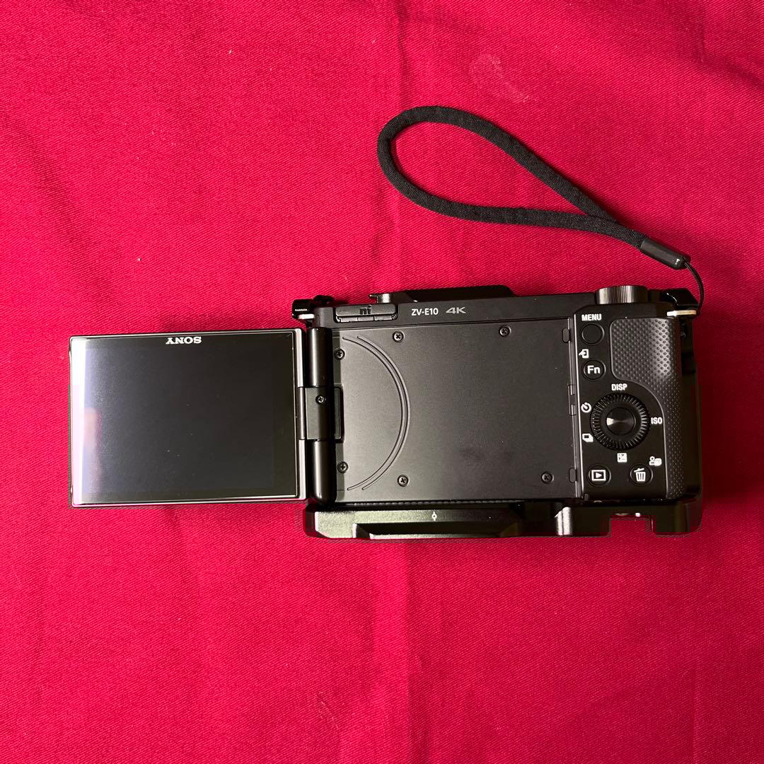 【美品】SONY ZV-E10 専用グリップ/SDカード/フィルター付き