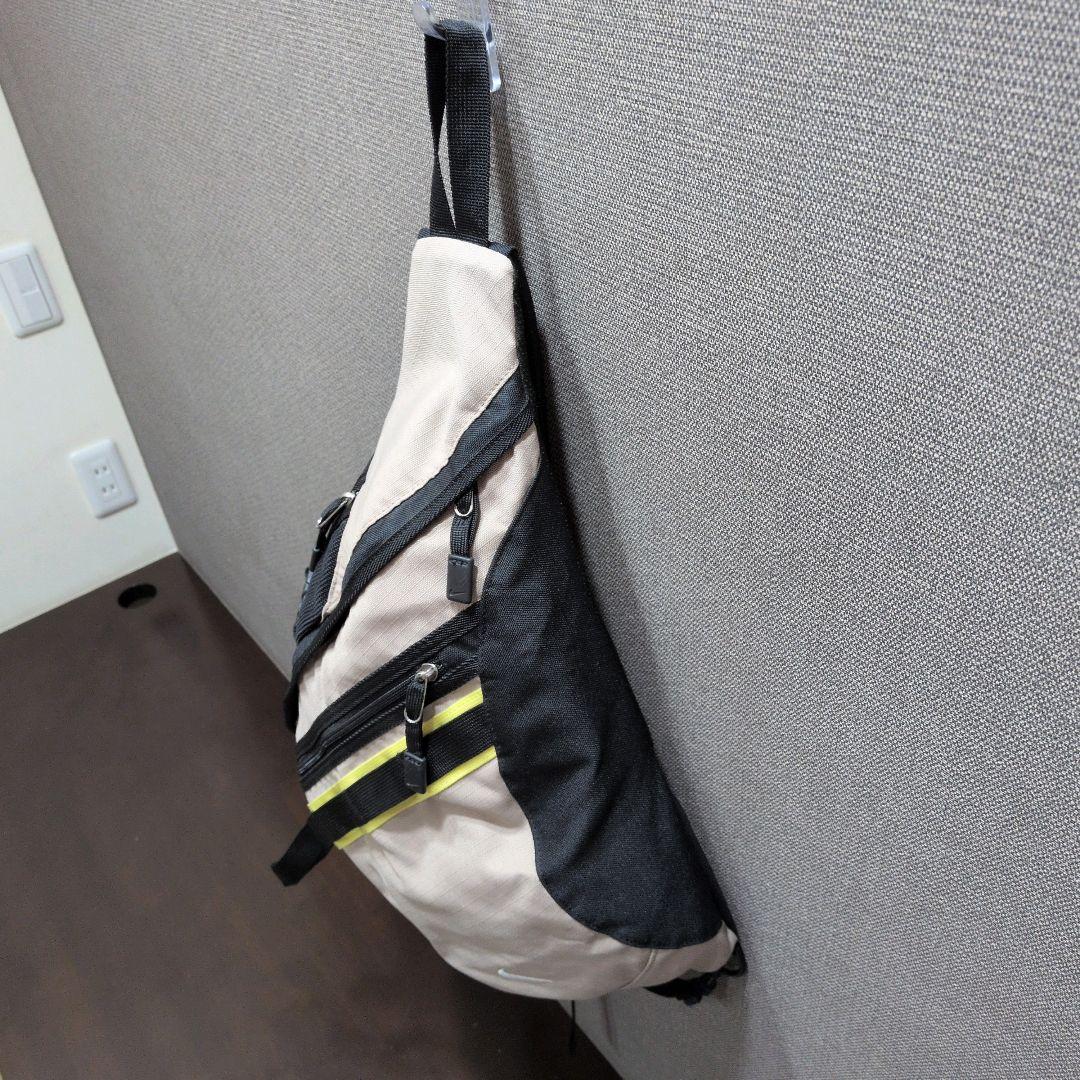希少　00s NIKE SLING BAG y2kワンショルダースリングバック