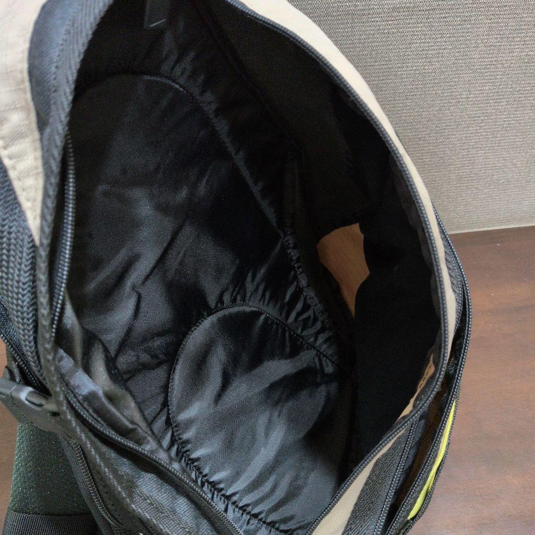 希少　00s NIKE SLING BAG y2kワンショルダースリングバック