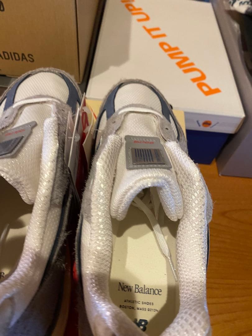 靴 new balance990V4