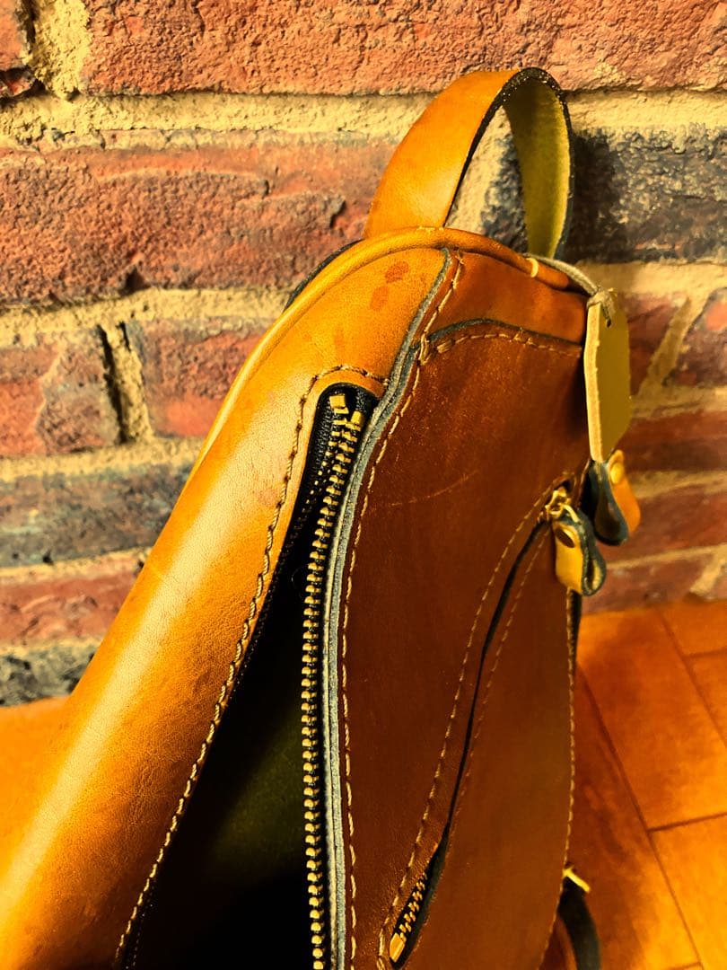 HERZ ヘルツ トリプルファスナーボディバッグ F3