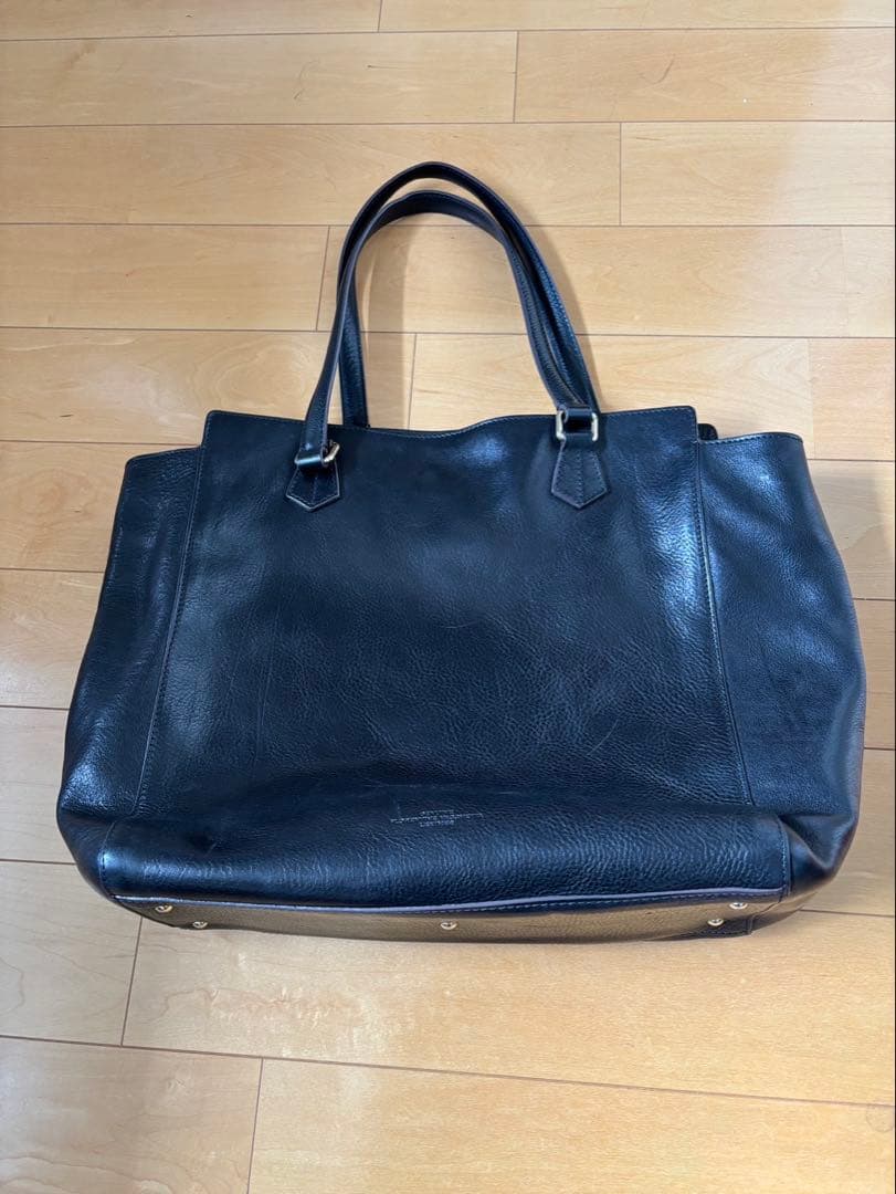 ボルドリーニセレリア　黒レザー トートバッグ 赤内装　底鋲あり