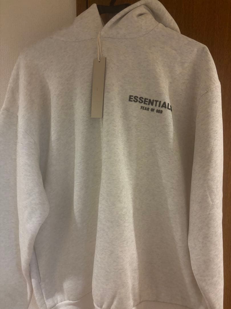 ESSENTIALS フード付きパーカー グレー